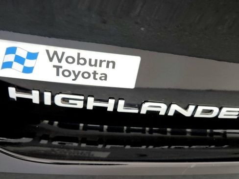 Used 2021 Toyota Highlander XSE AWD/4WD image 13