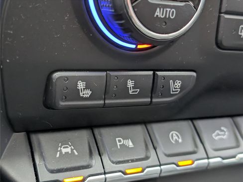 Used 2019 Chevrolet Silverado 1500 High Country w/ Technology Package image 29