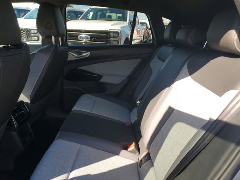 Used 2023 Volkswagen ID.4 Pro image 12