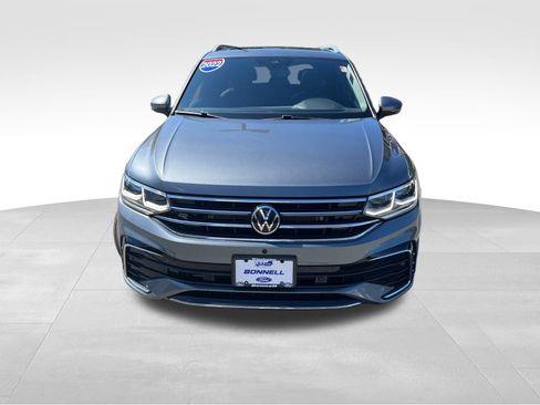 Used 2022 Volkswagen Tiguan SEL R-Line image 8