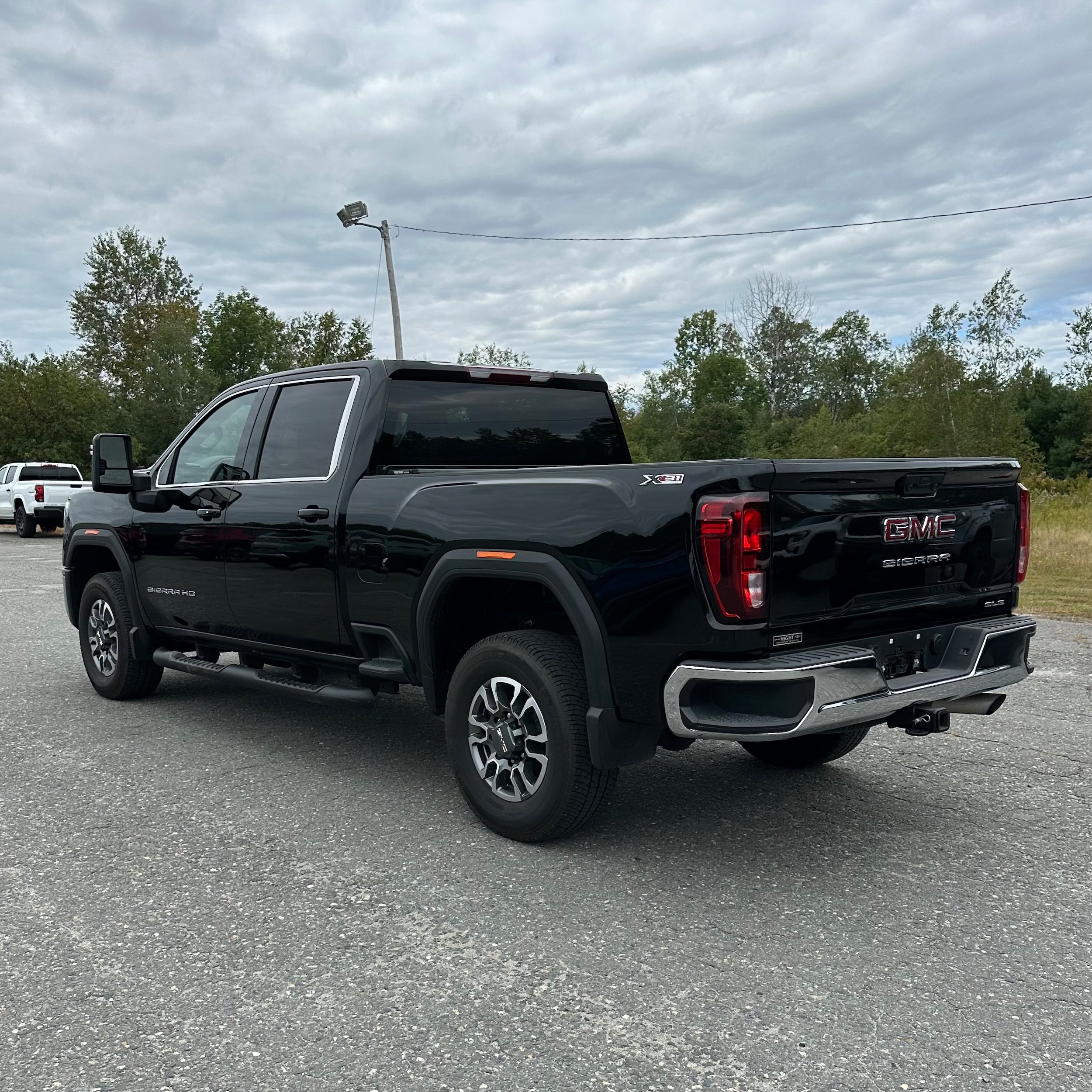 Used 2026 GMC Sierra 2500 SLE w/ SLE Value Package; AWD/4WD image 7