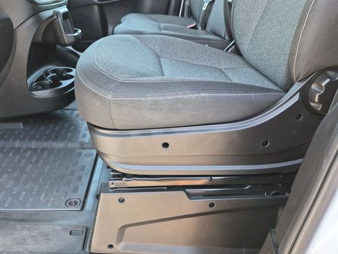 Used 2024 RAM ProMaster 2500 FWD image 18
