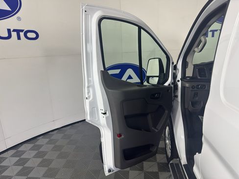 Used 2024 Ford Transit 250 Low Roof w/ Exterior Upgrade Package RWD image 14