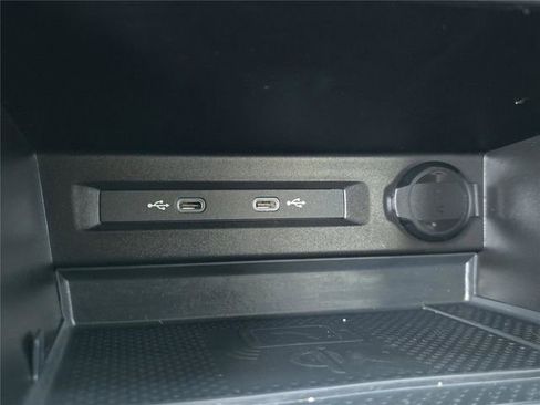 Used 2023 Volkswagen Tiguan SEL R-Line image 23