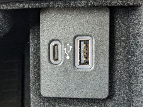 Certified 2023 Lincoln Nautilus Reserve w/ Equipment Group 201A image 22