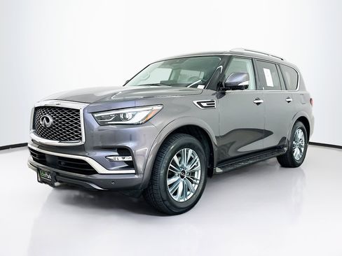 Used 2024 INFINITI QX80 Luxe image 3