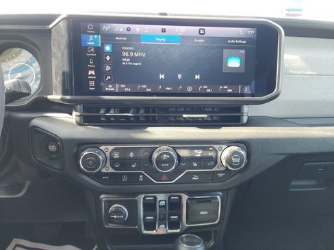 Used 2024 Jeep Wrangler Sport S image 27