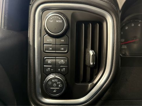 Used 2020 Chevrolet Silverado 1500 RST AWD/4WD image 18