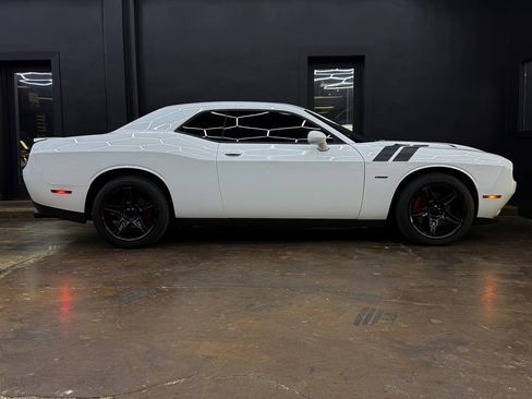 Used 2015 Dodge Challenger R/T w/ Quick Order Package 22B R/T image 10