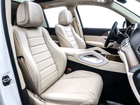 Used 2025 Mercedes-Benz GLE 450e 4MATIC image 7