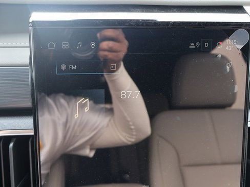 New 2026 GMC Acadia Elevation w/ Elevation Premium Package FWD image 25