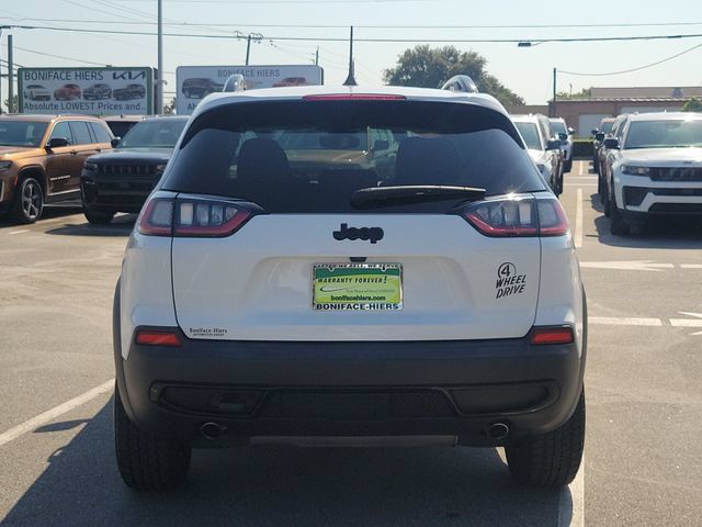 Used 2022 Jeep Cherokee Latitude AWD/4WD image 5