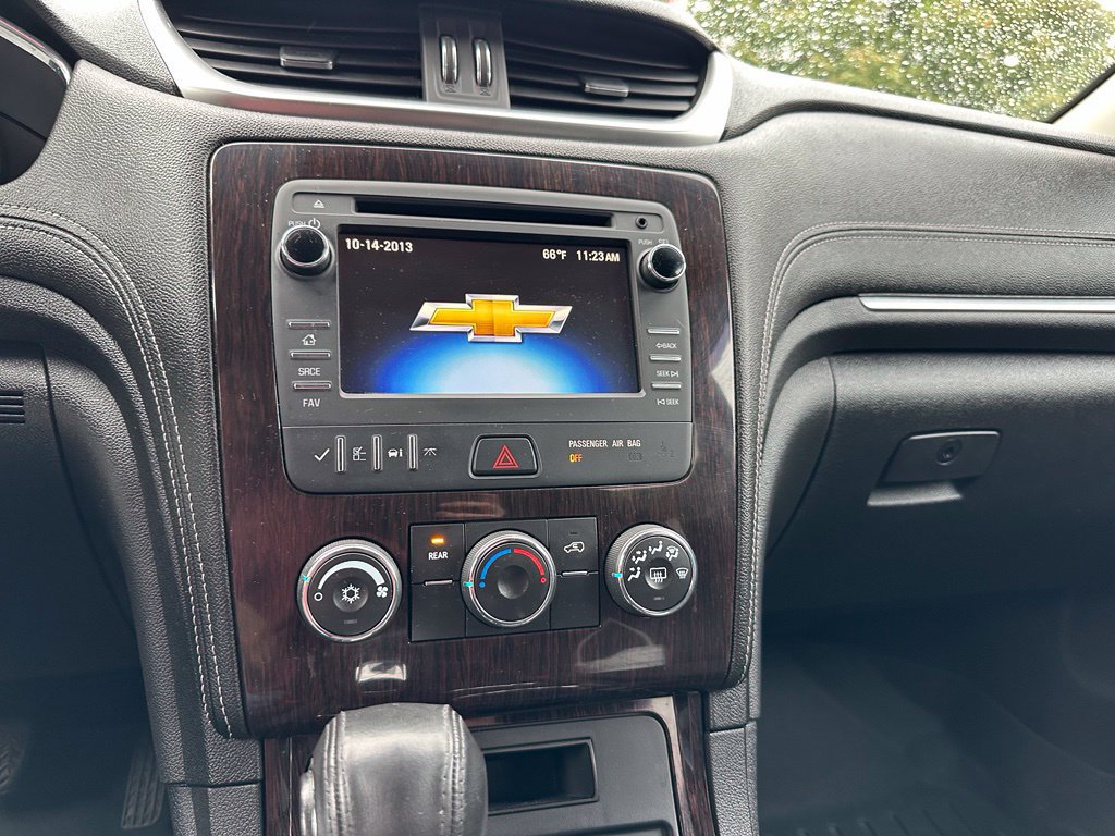 Used 2015 Chevrolet Traverse LT FWD image 14