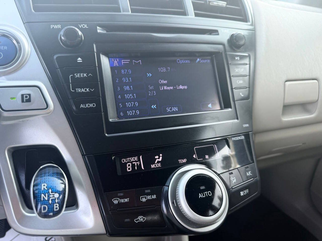 Used 2013 Toyota Prius V Two FWD image 17