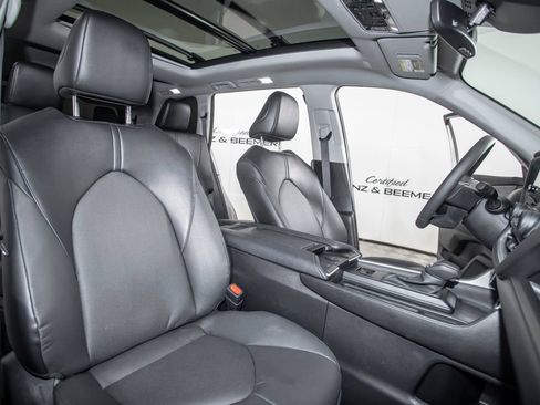 Used 2025 Toyota Grand Highlander FWD image 20