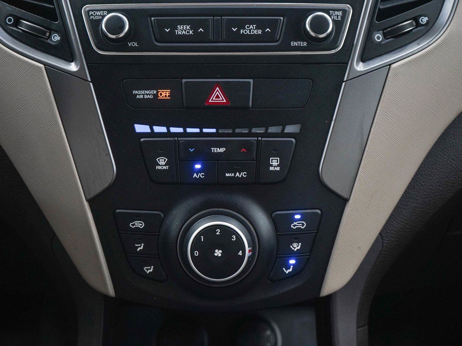 Used 2017 Hyundai Santa Fe Sport FWD image 18