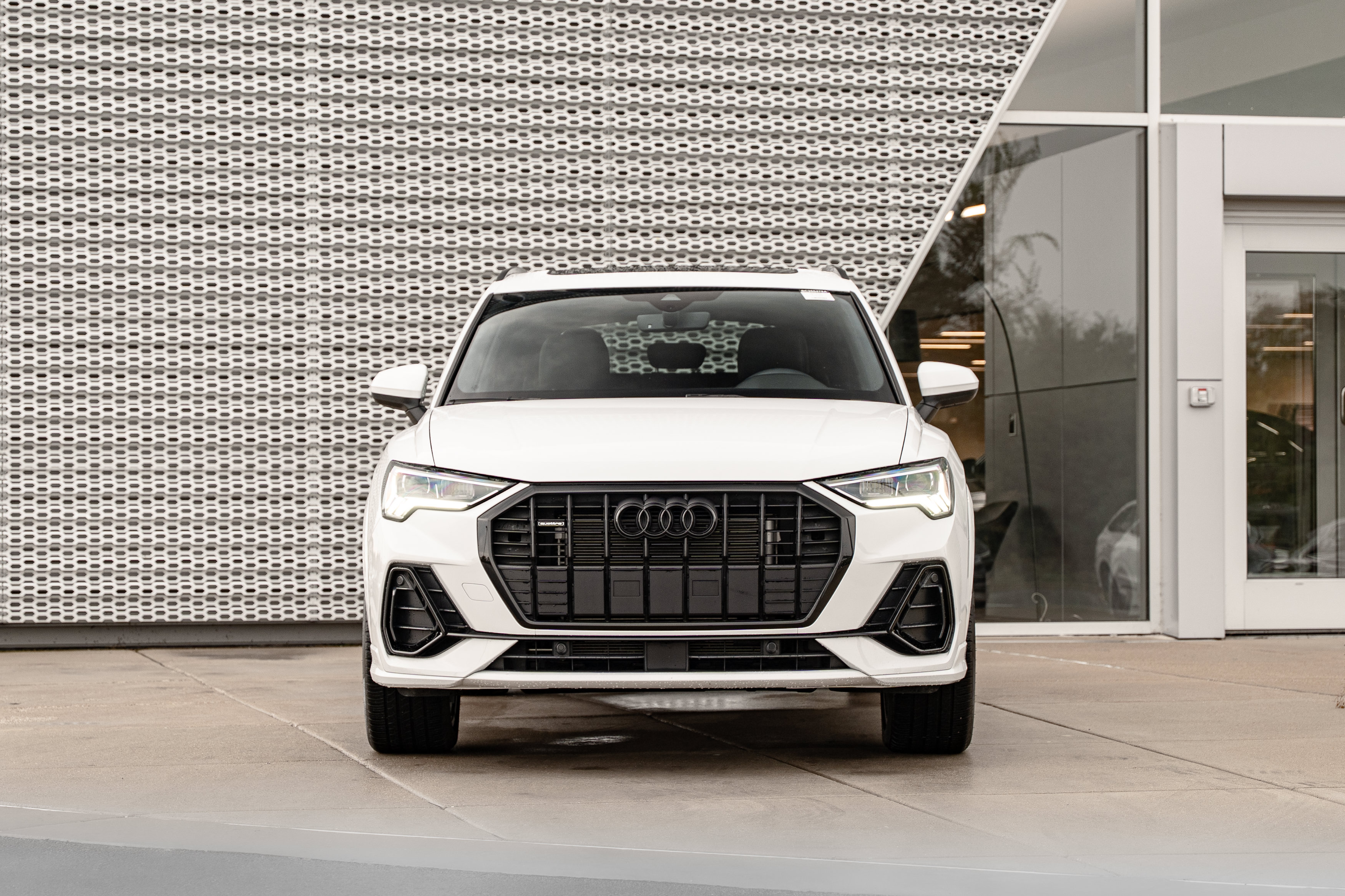 Used 2025 Audi Q3 2.0T Premium w/ Convenience Package AWD/4WD image 30