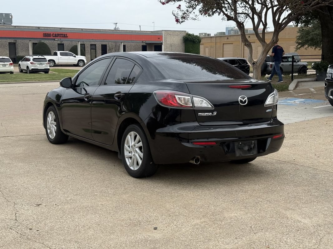 Used 2012 MAZDA MAZDA3 i Touring FWD image 3