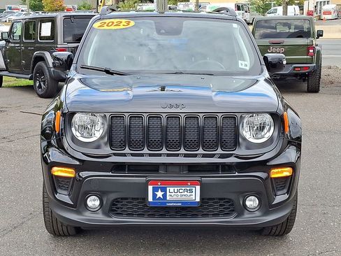 Certified 2023 Jeep Renegade Altitude image 4
