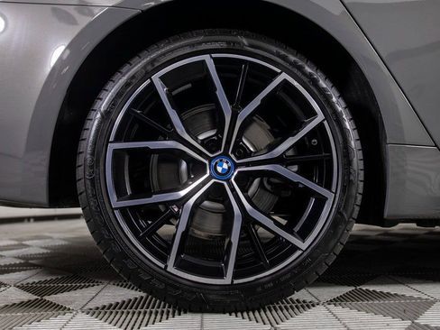 Used 2022 BMW 530e w/ Premium Package image 43