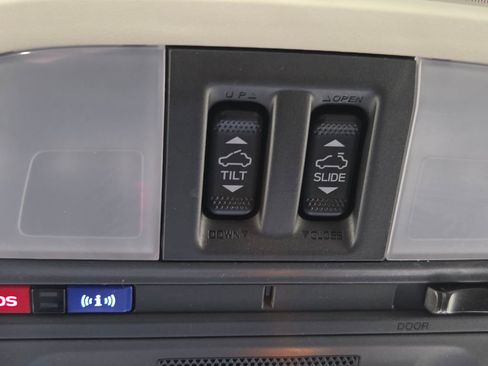 Used 2024 Subaru Crosstrek 2.0i Premium image 26