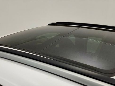 Used 2023 Chevrolet Bolt EUV Premier w/ Sun & Sound Package image 10