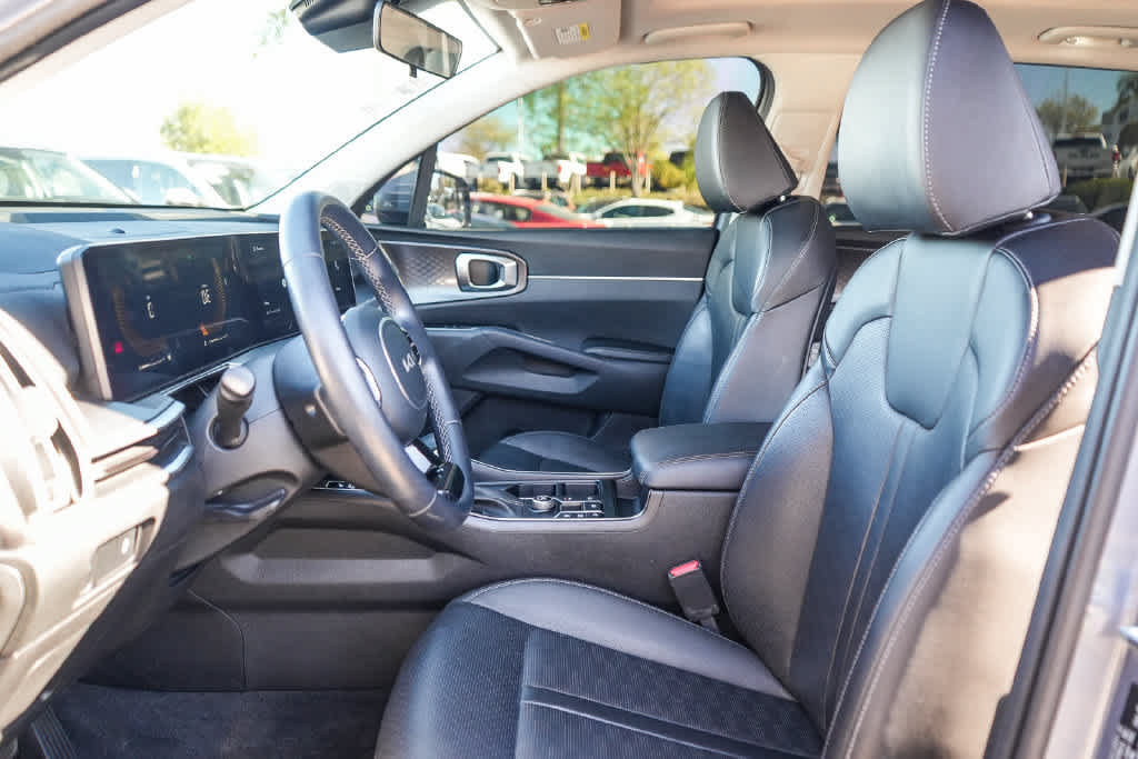 Certified 2024 Kia Sorento S w/ Panoramic Sunroof Package FWD image 17