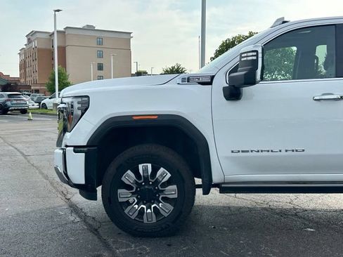Used 2024 GMC Sierra 2500 Denali w/ Denali Reserve Package AWD/4WD image 8