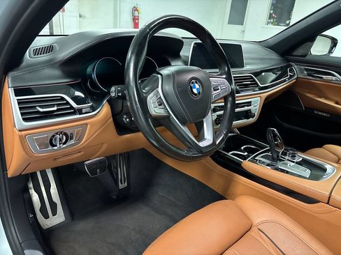 Used 2018 BMW 740i xDrive AWD/4WD image 26