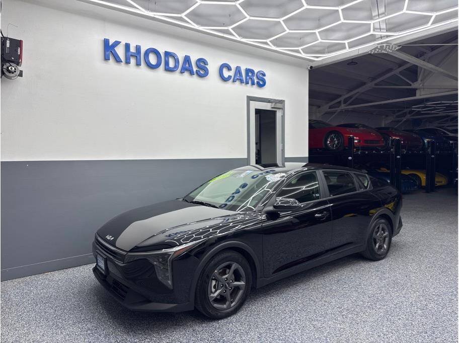 Used 2025 Kia K4 FWD image 2