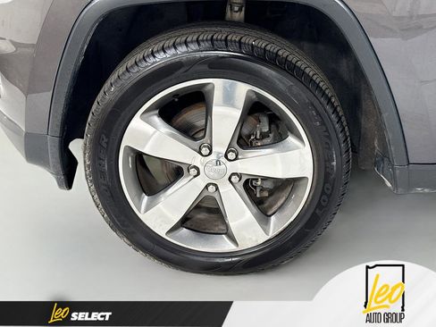 Used 2016 Jeep Grand Cherokee Limited image 31