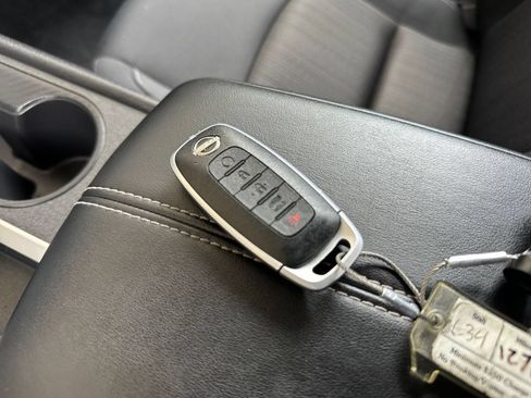 Used 2026 Nissan Altima 2.5 SV FWD image 21