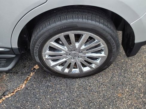 Used 2013 Lincoln MKX AWD image 8