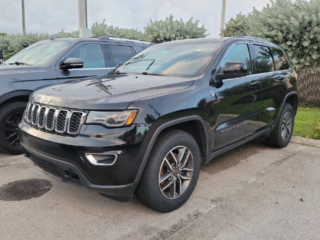 Used 2020 Jeep Grand Cherokee Laredo w/ Quick Order Package 2BN North AWD/4WD image 3
