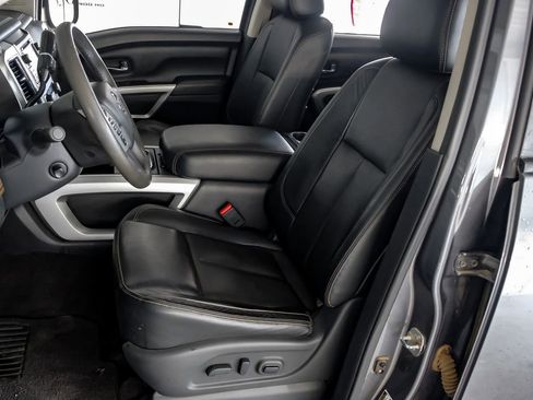 Used 2017 Nissan Titan SL AWD/4WD image 29