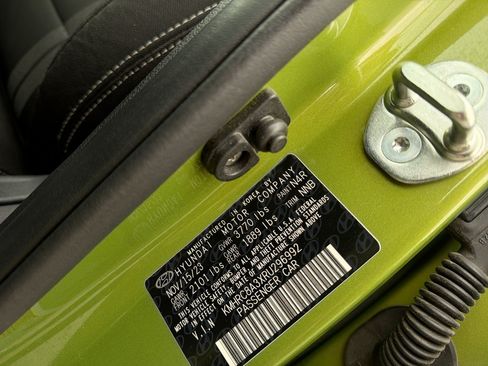 Certified 2024 Hyundai Venue SEL FWD image 25
