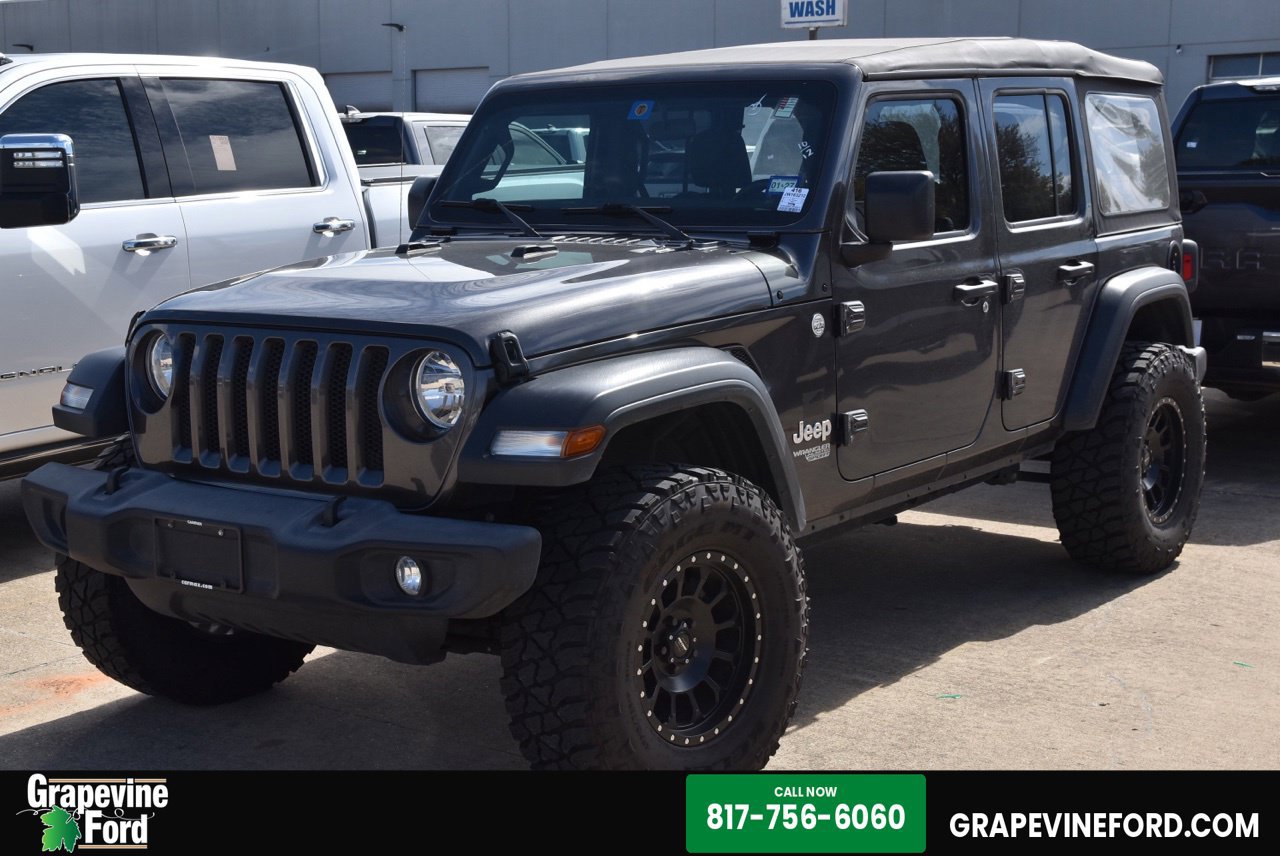 Used 2018 Jeep Wrangler Unlimited Sport AWD/4WD image 1