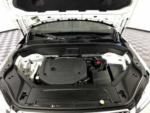 Used 2025 Volvo XC90 B6 Ultra w/ Protection Package image 40