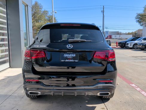 Used 2022 Mercedes-Benz GLC 300 image 9