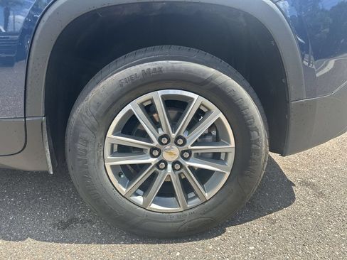 Used 2023 Chevrolet Traverse LT AWD/4WD image 31