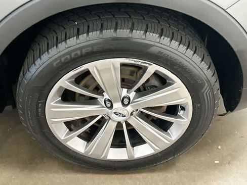 Used 2018 Ford Explorer Limited AWD/4WD image 5