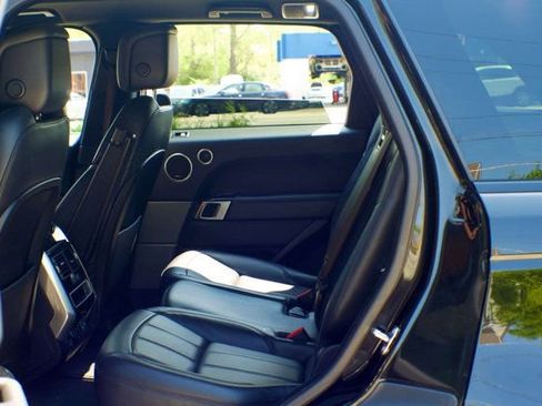 Used 2018 Land Rover Range Rover Sport HSE image 48