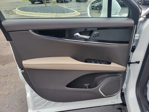 Certified 2023 Lincoln Nautilus Reserve image 38