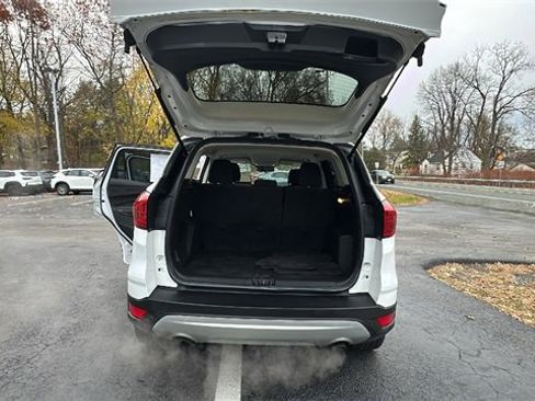 Used 2019 Ford Escape SE image 34