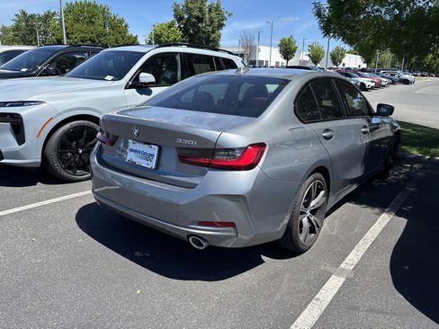 Used 2023 BMW 330i Sedan w/ Premium Package RWD image 23