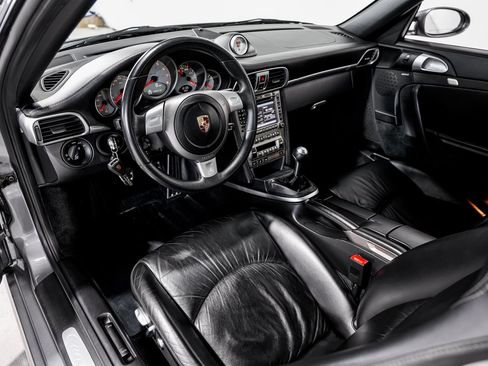 Used 2005 Porsche 911 Carrera S RWD image 9