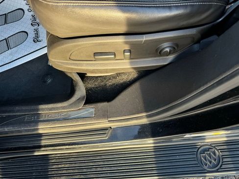 Used 2017 Buick Enclave Leather image 18