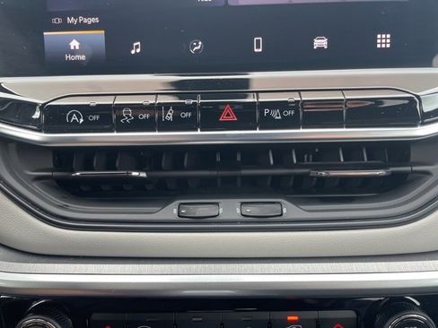 Used 2024 Jeep Compass Limited image 26