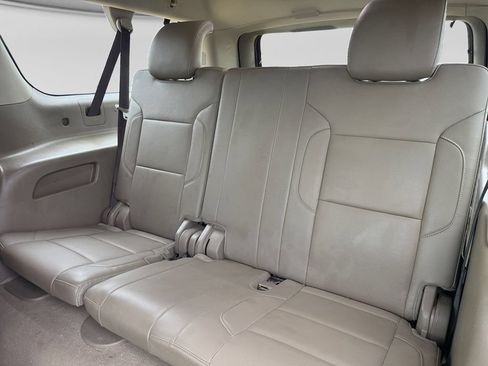 Used 2020 Chevrolet Suburban Premier AWD/4WD image 24