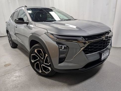 New 2026 Chevrolet Trax RS w/ Driver Confidence Package image 2